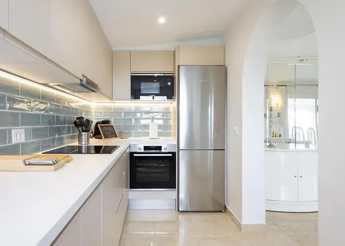 Casa Glenys Con Piscina Privada Y Vistas Al Golf Y Mar Вилла